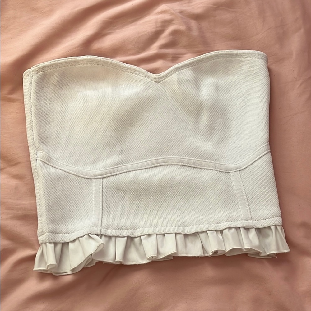 Elegant White Strapless Top with Ruffle Detail